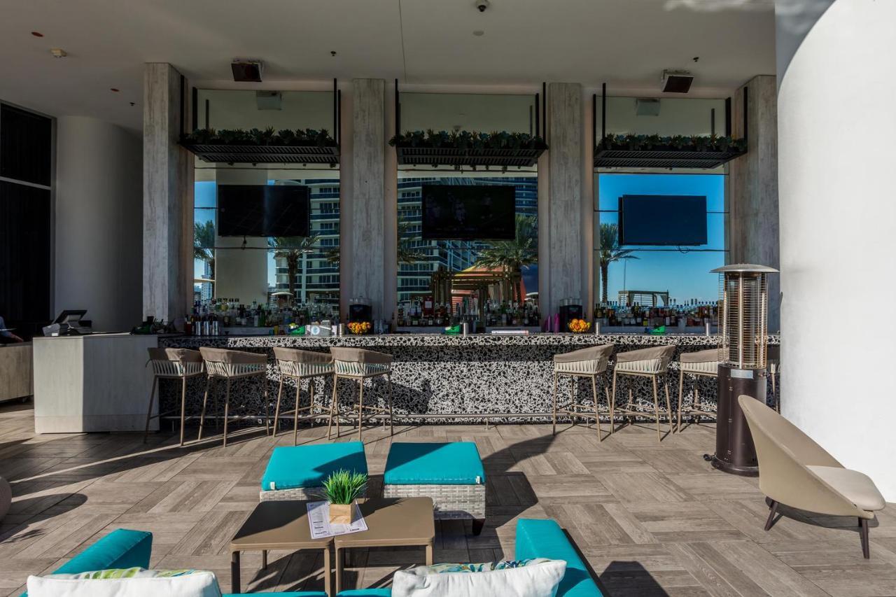The Ultimate Resort - Beachfront 2 Bedroom Apartment With Direct Ocean View, Rooftop Pool, Hot Tub And Gym Hollywood Bagian luar foto